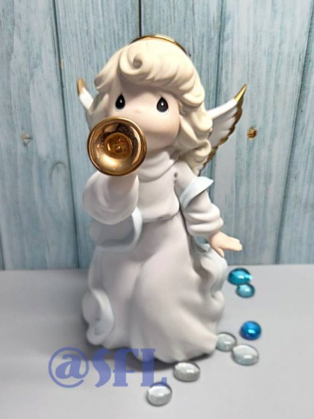 Precious Moments Sing In Excelsis Deo 9 Inches Angel Figurine Mint Condition